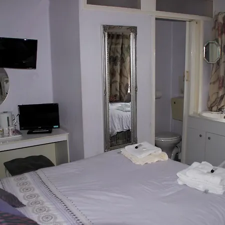 Penkerris فندق مبيت وإفطار