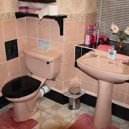فندق مبيت وإفطار Penkerris 2*